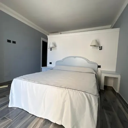 B&B Ponza Suite Couette-café 3*
