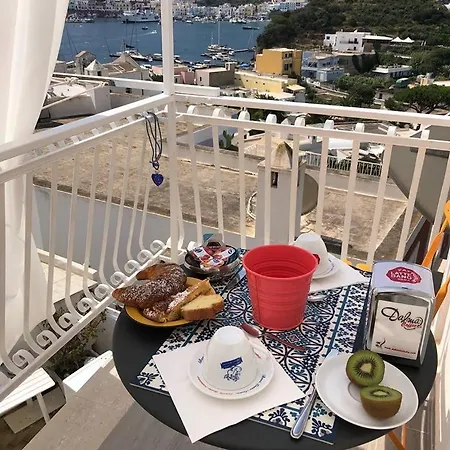 B&B Ponza Suite Понца