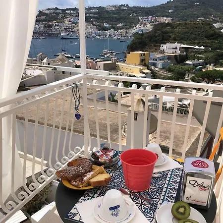 B&B Ponza Suite Couette-café 3*